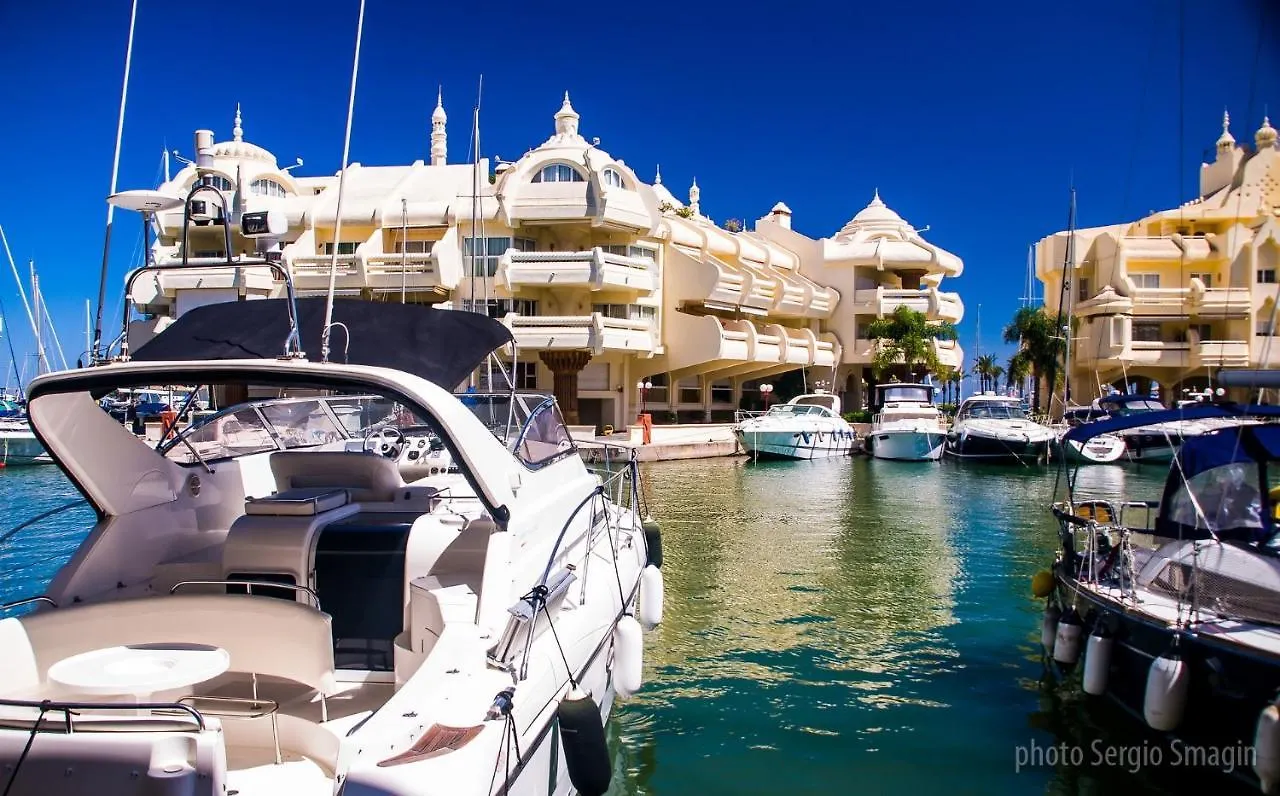 1012 Aguila Apartamentos. Piscina Y Playa. Cercano Al Centro. Excelente Ubicacion. Benalmádena 0*,  Spanje
